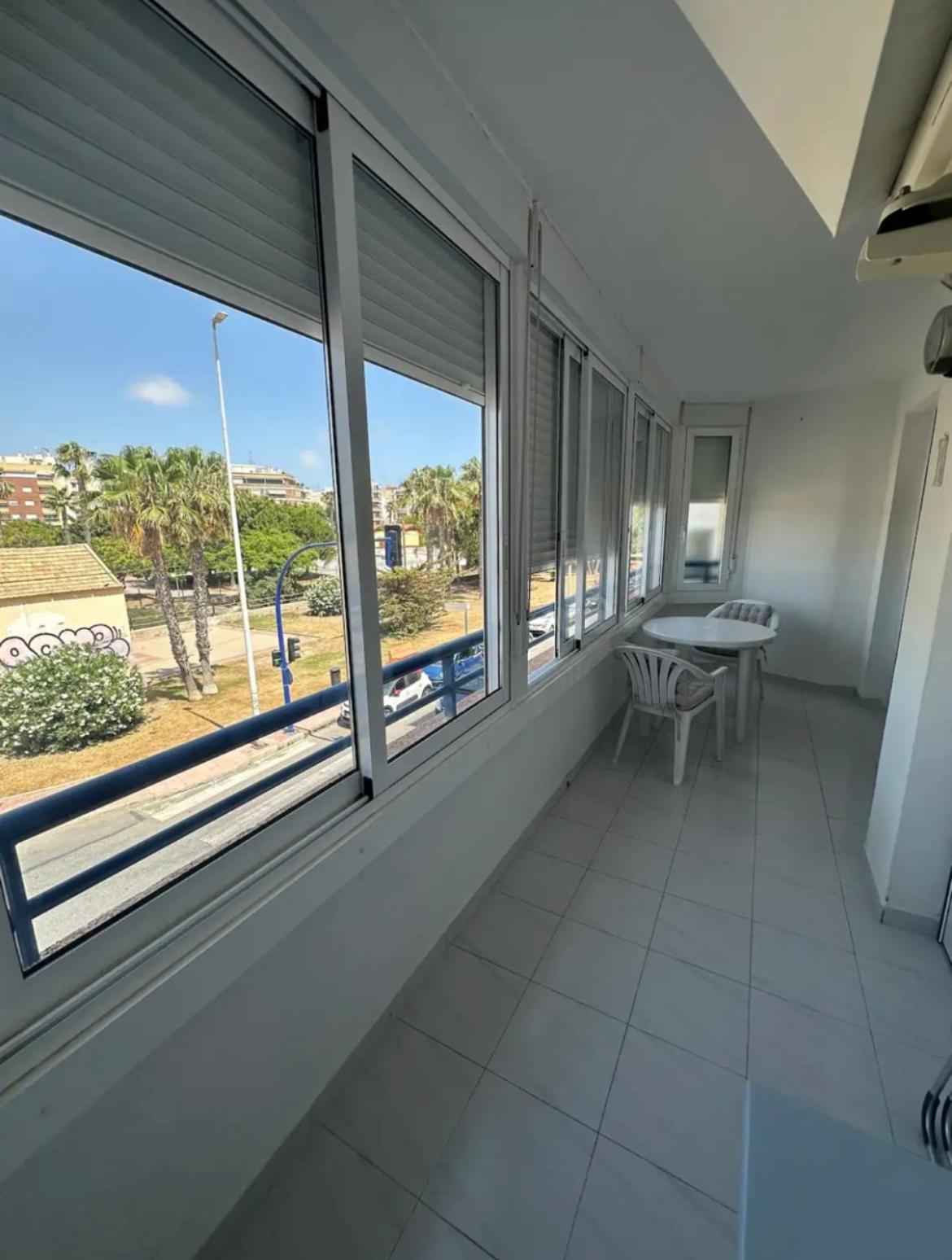 Marina Apartment Torrevieja Bagian luar foto